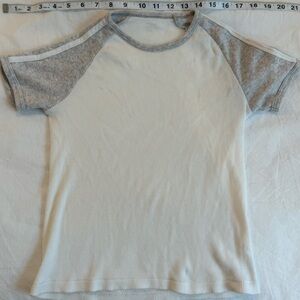 John galt, Brandy Melville, cropped white and grey stripped tee, new condition